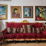 Lejlighed Folklore Retreat With Art & Mountain Views *