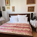 Folklore Retreat With Art & Mountain Views * Tirana
