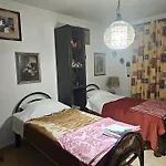 Folklore Retreat With Art & Mountain Views * Tirana