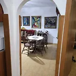 Folklore Retreat With Art & Mountain Views Lejlighed Tirana
