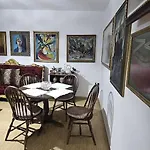 Folklore Retreat With Art & Mountain Views * Tirana