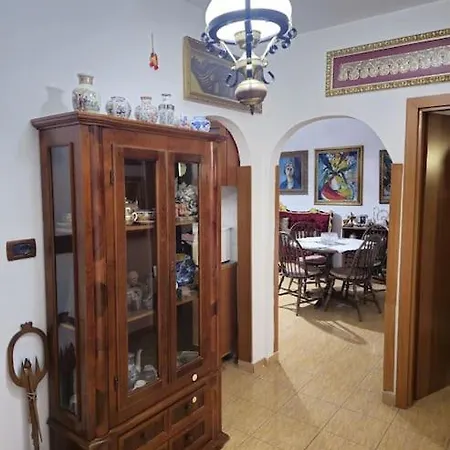 Apartamento Folklore Retreat With Art & Mountain Views *