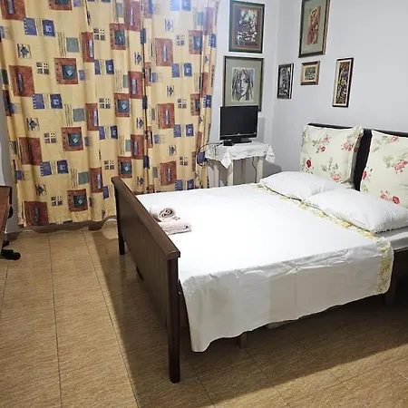 Folklore Retreat With Art & Mountain Views Tirana