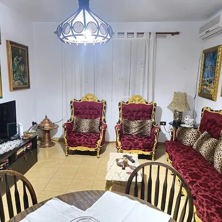 Folklore Retreat With Art & Mountain Views * Tirana