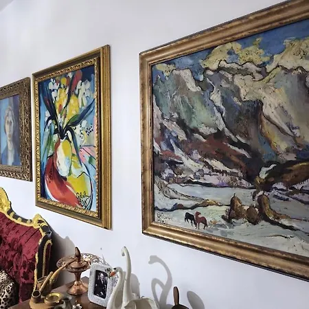 Folklore Retreat With Art & Mountain Views