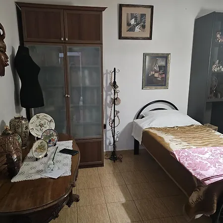Folklore Retreat With Art & Mountain Views Lejlighed