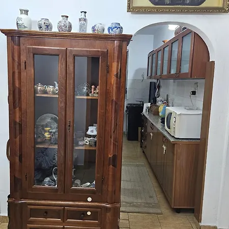 Folklore Retreat With Art & Mountain Views Tirana