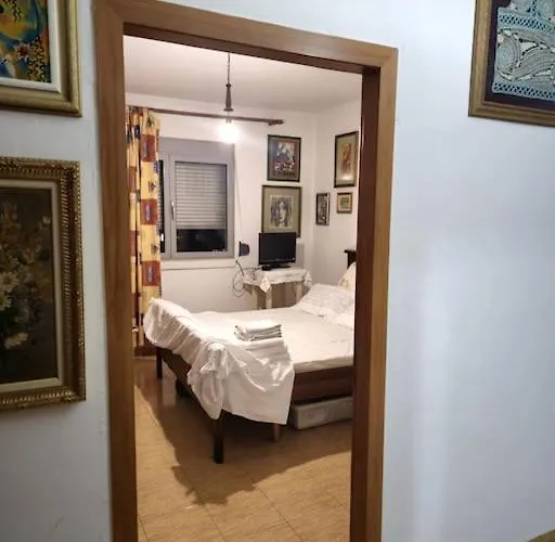 Appartement Folklore Retreat With Art & Mountain Views Tirana