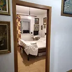 아파트 Folklore Retreat With Art & Mountain Views 티라나