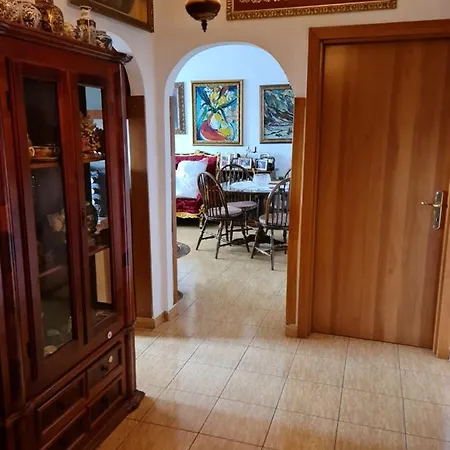 Folklore Retreat With Art & Mountain Views * Tirana