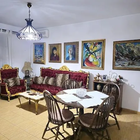 Folklore Retreat With Art & Mountain Views Apartament *