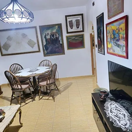 2-bedroom With Dajti Mountain View Apartamento Tirana