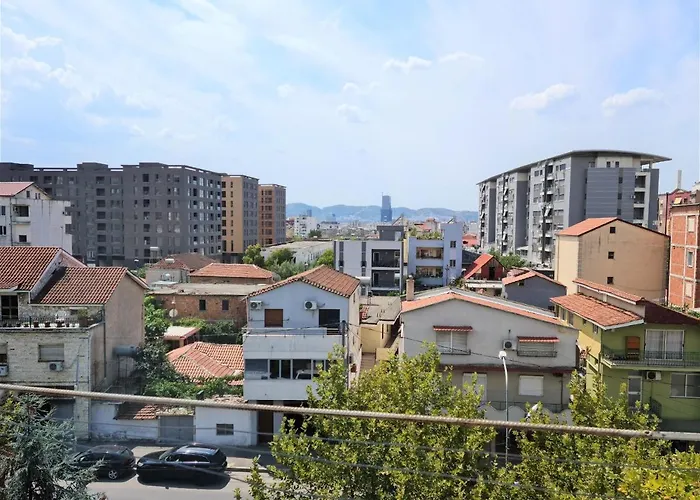 Folklore Retreat With Art & Mountain Views *