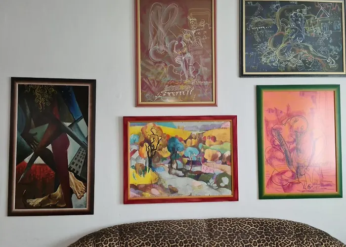 Folklore Retreat With Art & Mountain Views Tirana