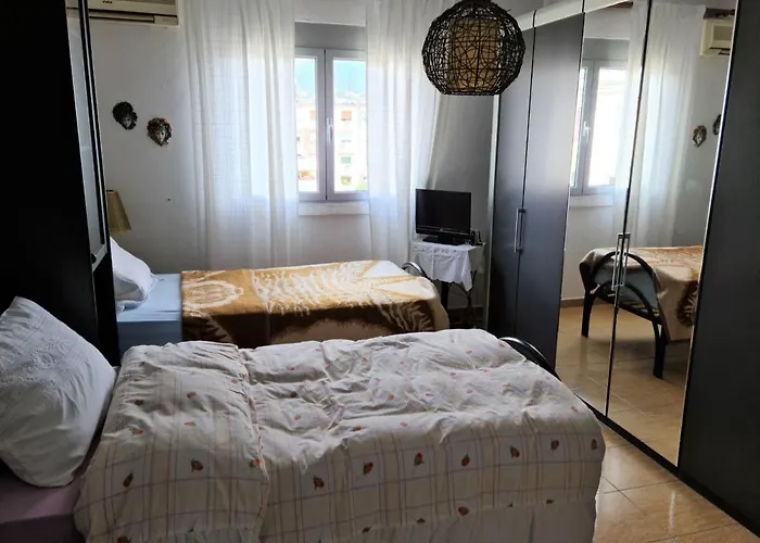 Lejlighed Folklore Retreat With Art & Mountain Views *