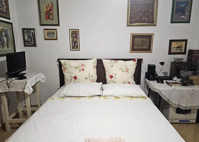 Lejlighed Folklore Retreat With Art & Mountain Views *