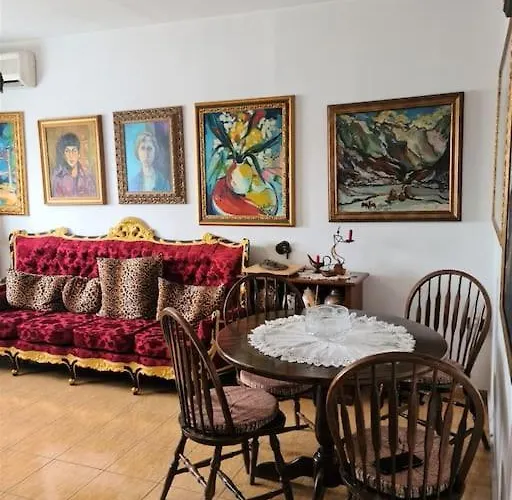 Folklore Retreat With Art & Mountain Views 地拉那