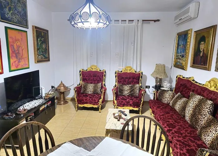 Folklore Retreat With Art & Mountain Views * 地拉那