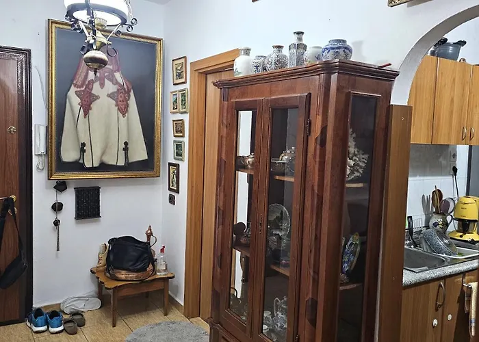 Lejlighed Folklore Retreat With Art & Mountain Views Tirana